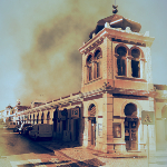 Photographie d'une tour de style néo arabe du marché de loulé.