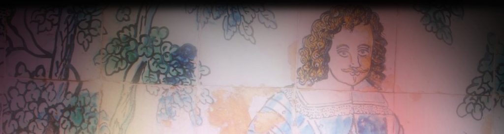 Photographie d'un panneau d'azulejos portugais représentant un noble chevalier en armure sur un cheval.