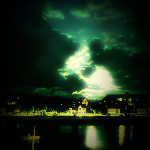 Photographie représentant un paysage  une nuit d'été de plein lune