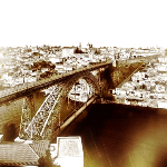 Photographie du pont Dom Luís I à Porto. cette structure métallique fut construite de 1881 à 1888 par Théophile Seyrig, disciple de Gustave Eiffel